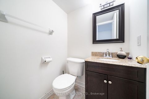 Photo 7 at 22 William Poole Way, Willowdale East, Toronto