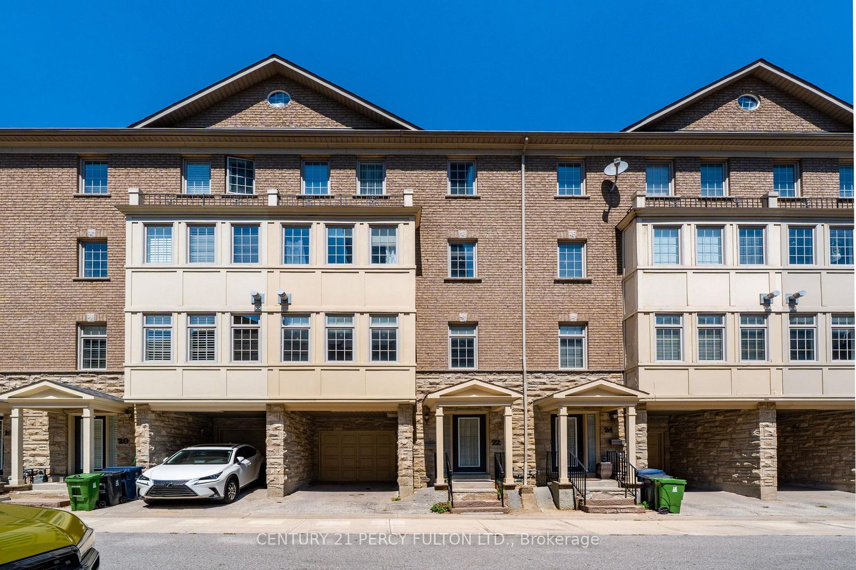 22 William Poole Way, Willowdale East, Toronto photo number 2