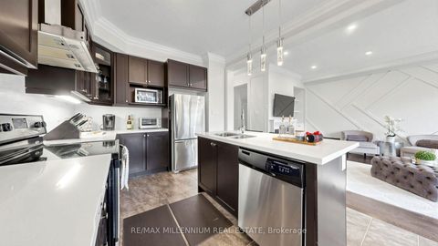 Photo 7 at 353 Moody Drive, Kleinburg, Vaughan