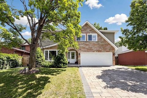 Photo 1 at 3 Cobblestone Drive, Don Valley Village, Toronto