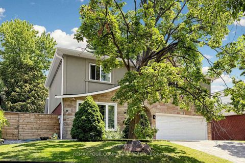 Photo 3 at 3 Cobblestone Drive, Don Valley Village, Toronto