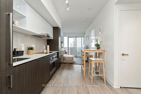 Photo 5 at 4007 - 55 Cooper Street, Waterfront Communities C8, Toronto