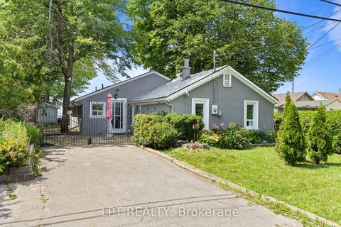 Photo 5 at 66 Blue Heron Drive, Virginia, Georgina