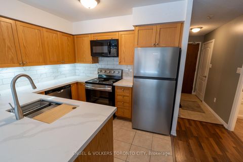Photo 3 at 711 - 2772 Keele Street, CFB, Toronto