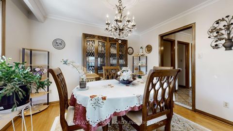 Photo 9 at 17 Squirewood Road, Pleasant View, Toronto