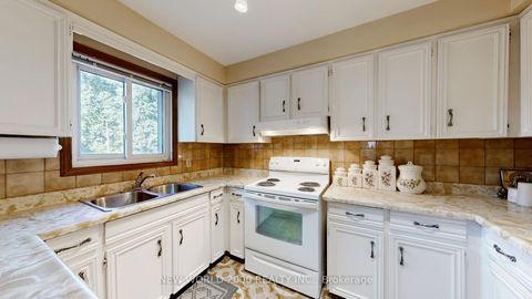 Photo 12 at 17 Squirewood Road, Pleasant View, Toronto