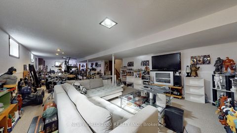 Photo 27 at 17 Squirewood Road, Pleasant View, Toronto