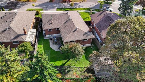 Photo 43 at 17 Squirewood Road, Pleasant View, Toronto