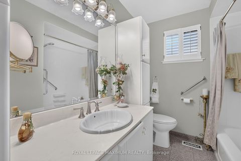 Photo 16 at 42 Pergola Road, Clairville, Toronto