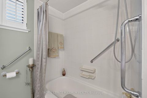 Photo 17 at 42 Pergola Road, Clairville, Toronto
