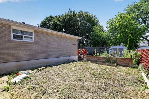 Photo 31 at 42 Pergola Road, Clairville, Toronto