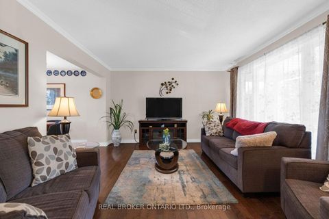 Photo 5 at 40 Farmingdale Crescent, Cundles East, Barrie