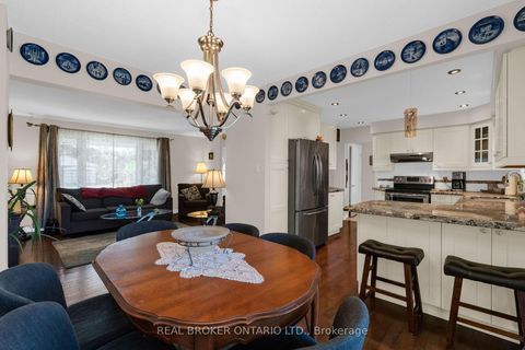 Photo 9 at 40 Farmingdale Crescent, Cundles East, Barrie