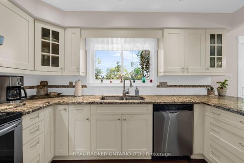 Photo 12 at 40 Farmingdale Crescent, Cundles East, Barrie