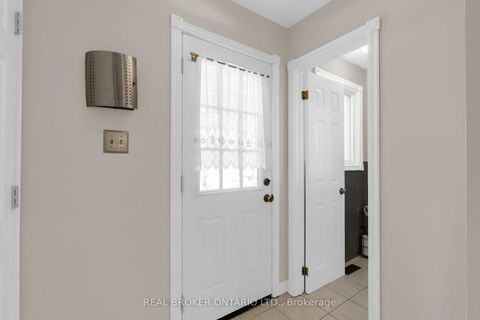 Photo 15 at 40 Farmingdale Crescent, Cundles East, Barrie