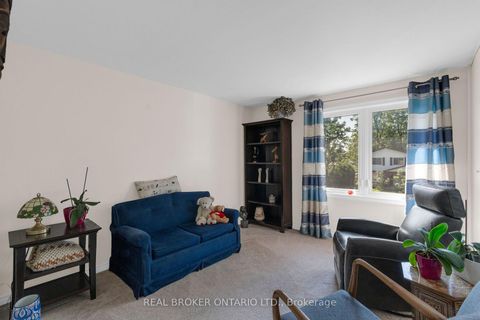 Photo 19 at 40 Farmingdale Crescent, Cundles East, Barrie