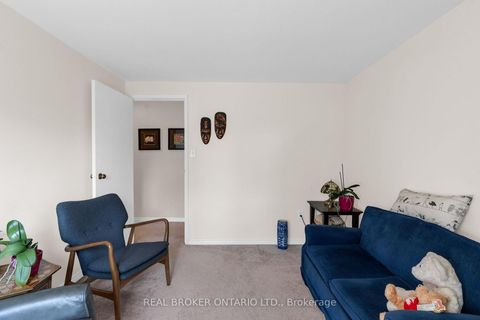 Photo 20 at 40 Farmingdale Crescent, Cundles East, Barrie