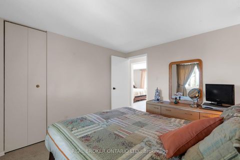 Photo 22 at 40 Farmingdale Crescent, Cundles East, Barrie