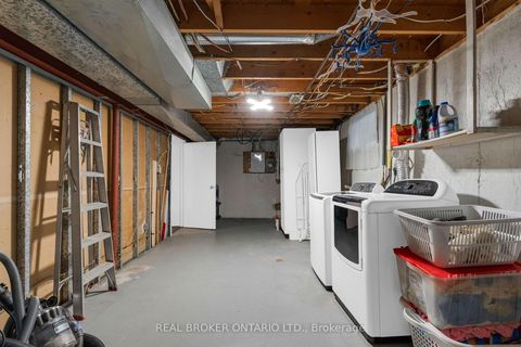 Photo 30 at 40 Farmingdale Crescent, Cundles East, Barrie