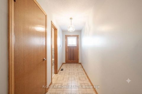 Photo 27 at 11 Timber Lane, East Woodbridge, Vaughan