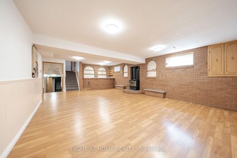 Photo 34 at 11 Timber Lane, East Woodbridge, Vaughan