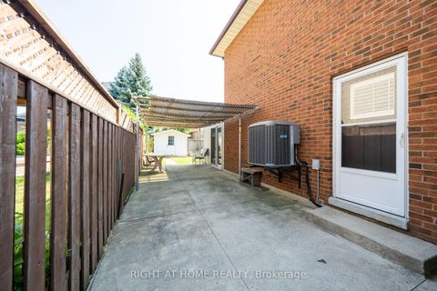 Photo 44 at 11 Timber Lane, East Woodbridge, Vaughan