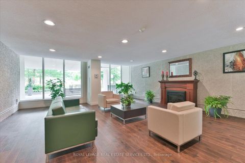 Photo 2 at 309 - 812 Burnhamthorpe Road, Markland Wood, Toronto