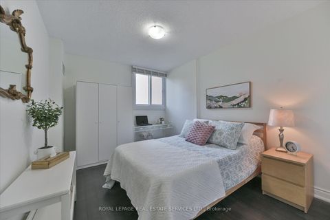 Photo 19 at 309 - 812 Burnhamthorpe Road, Markland Wood, Toronto