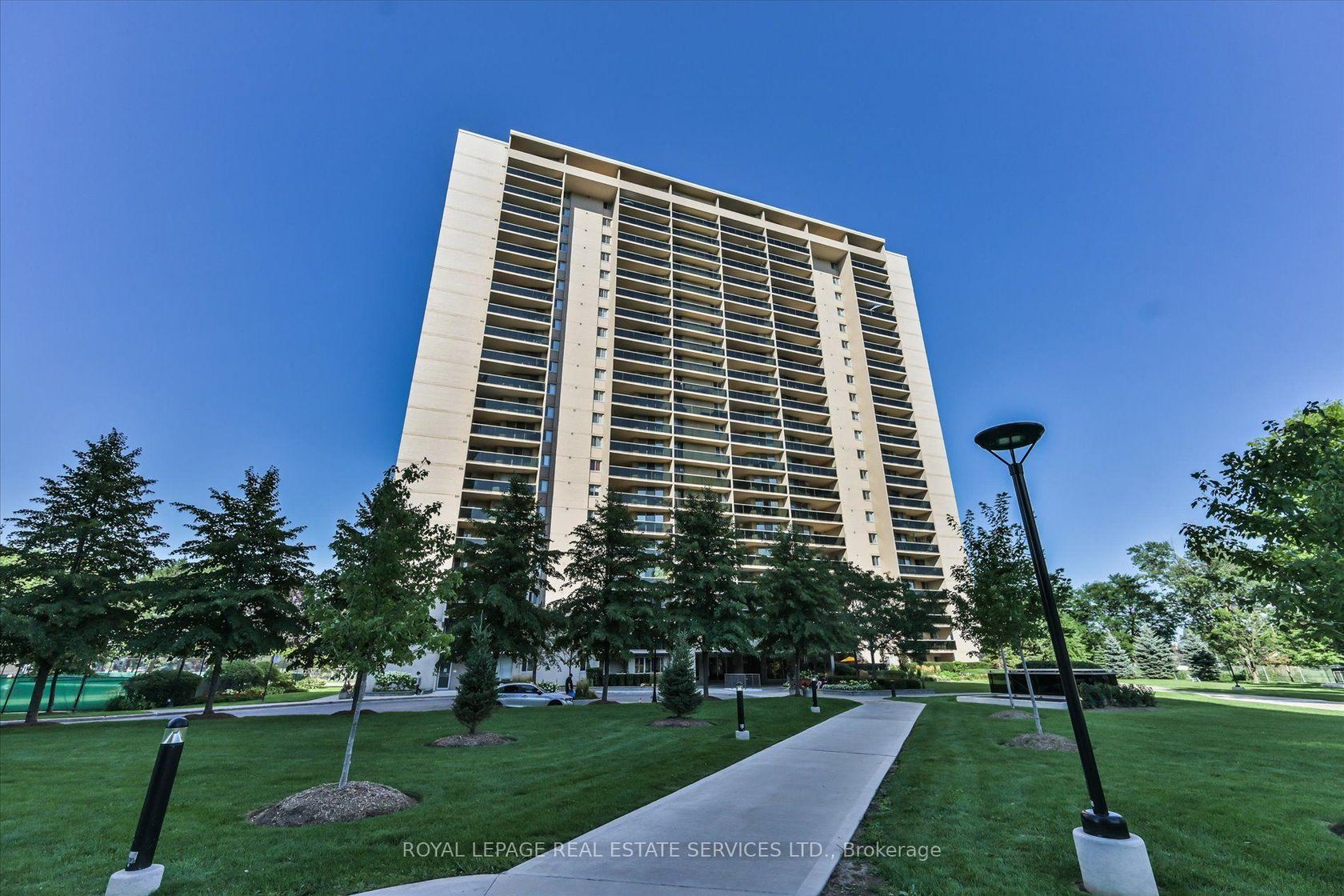 309 - 812 Burnhamthorpe Road, Markland Wood, Toronto 
