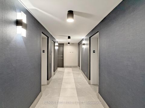 Photo 2 at 1806 - 30 Grand Trunk Crescent, Waterfront Communities C1, Toronto