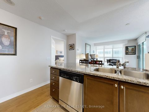 Photo 12 at 1806 - 30 Grand Trunk Crescent, Waterfront Communities C1, Toronto