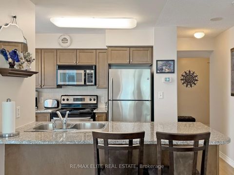 Photo 15 at 1806 - 30 Grand Trunk Crescent, Waterfront Communities C1, Toronto