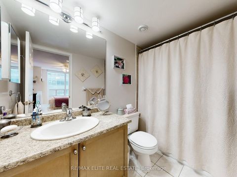 Photo 32 at 1806 - 30 Grand Trunk Crescent, Waterfront Communities C1, Toronto