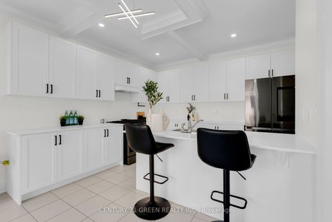 Photo 18 at 64 Coldwell Bay Circle, Kleinburg, Vaughan