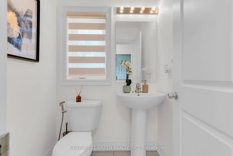Photo 21 at 64 Coldwell Bay Circle, Kleinburg, Vaughan