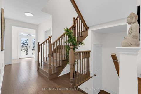 Photo 23 at 64 Coldwell Bay Circle, Kleinburg, Vaughan