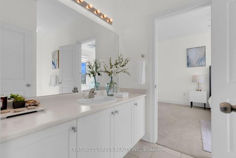 Photo 31 at 64 Coldwell Bay Circle, Kleinburg, Vaughan