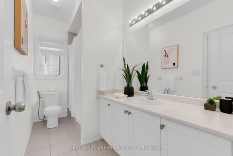 Photo 35 at 64 Coldwell Bay Circle, Kleinburg, Vaughan