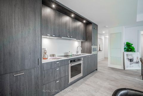 Photo 9 at 613 - 115 Denison Avenue, Chinatown, Toronto