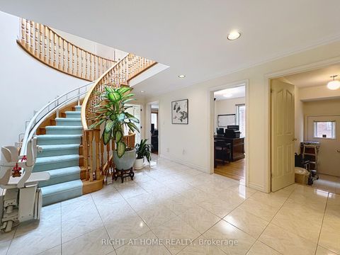 Photo 11 at 150 Holmes Avenue, Willowdale East, Toronto