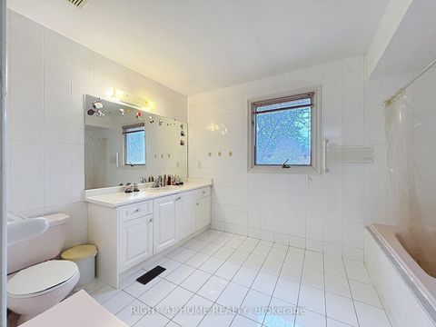 Photo 33 at 150 Holmes Avenue, Willowdale East, Toronto