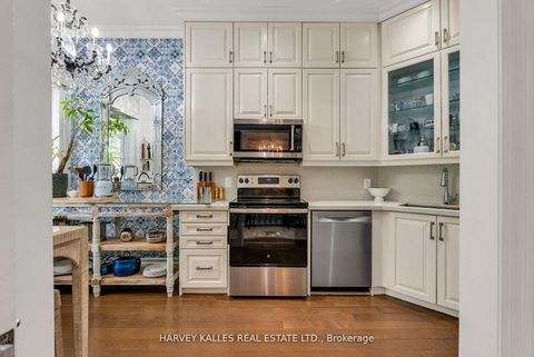 Photo 6 at 313 - 51 York Mills Road, York Mills, Toronto