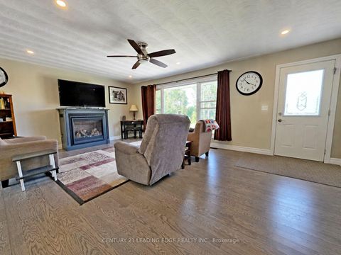 Photo 7 at 76 Market Street, Sutton & Jackson's Point, Georgina