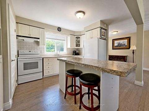 Photo 9 at 76 Market Street, Sutton & Jackson's Point, Georgina
