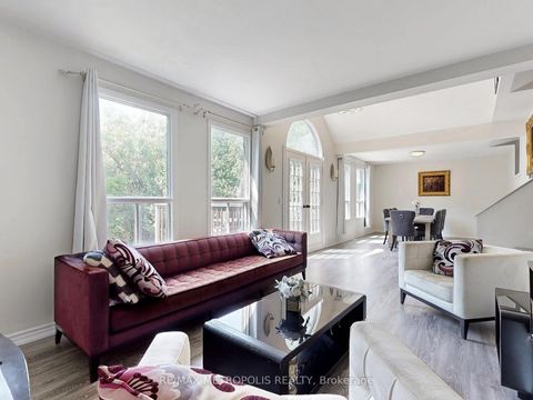 Photo 7 at 1000 Elgin Street, Leslie Valley, Newmarket
