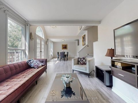 Photo 8 at 1000 Elgin Street, Leslie Valley, Newmarket