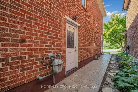 Photo 44 at 17 Pugsley Avenue, Crosby, Richmond Hill