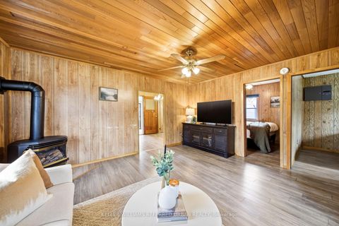 Photo 9 at 706 Chestnut Street, Rural Innisfil, Innisfil