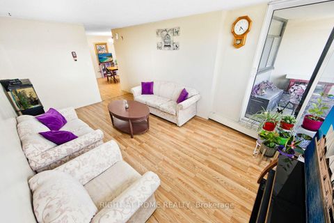 Photo 8 at 209 - 2050 Bridletowne Circle, L'Amoreaux, Toronto