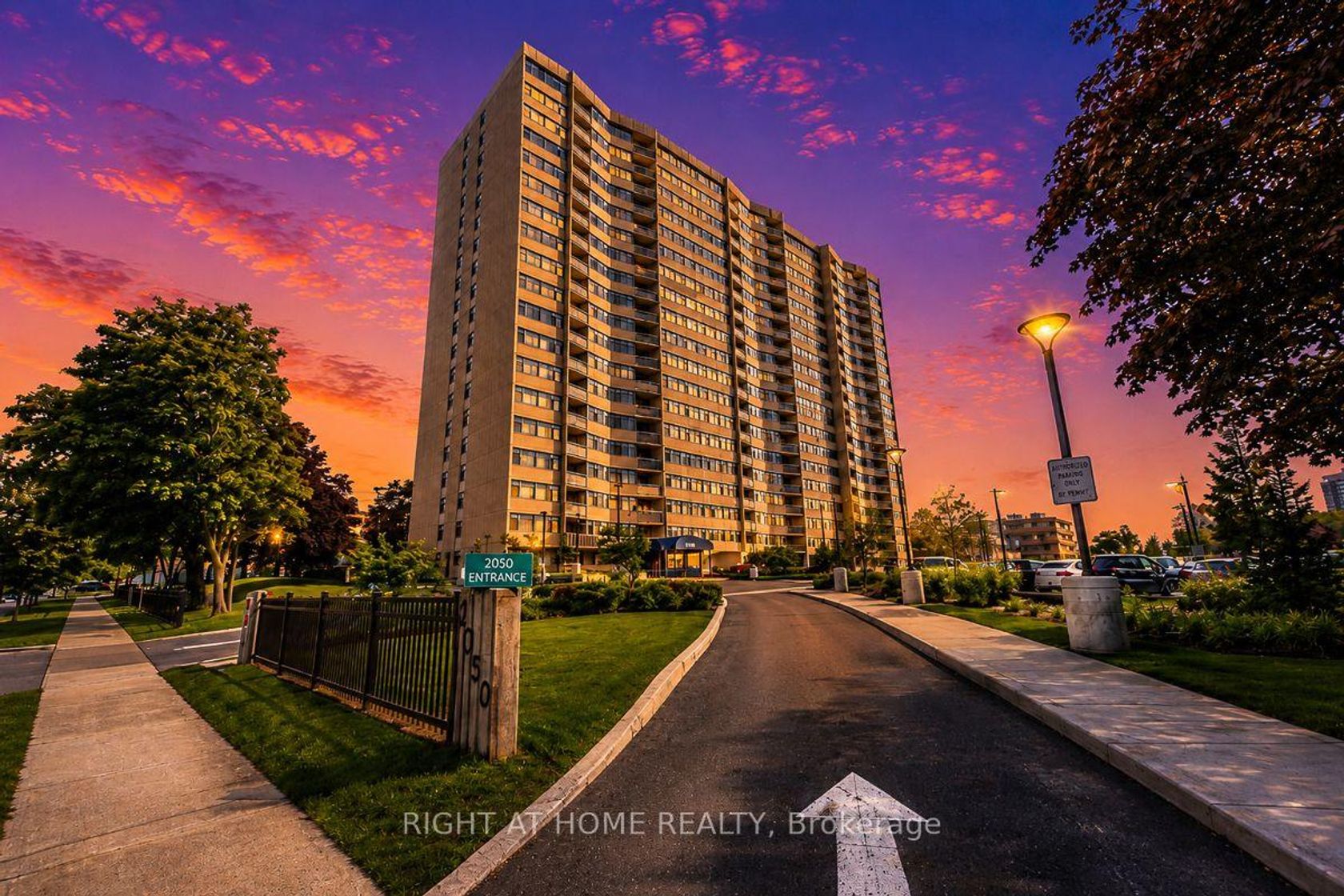 209 - 2050 Bridletowne Circle, L